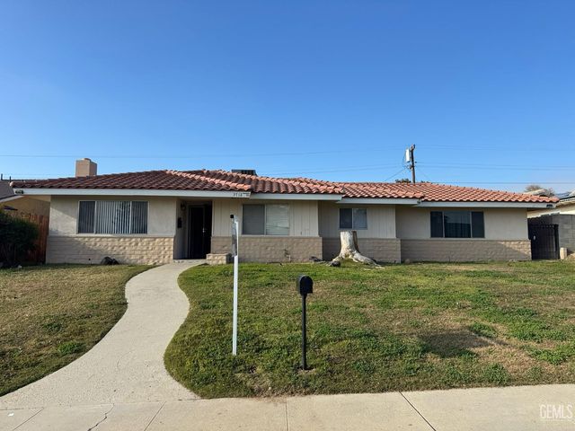 3712 Harvard Drive, Bakersfield, CA 93306