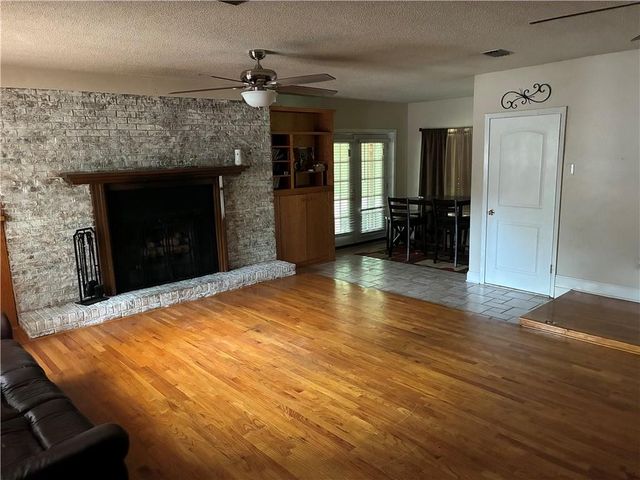 7030 Laverne Drive S, Mobile, AL 36618