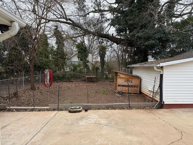 116 Glenwood Drive, Burlington, NC 27215