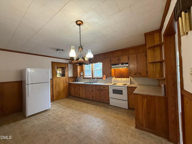 116 Glenwood Drive, Burlington, NC 27215
