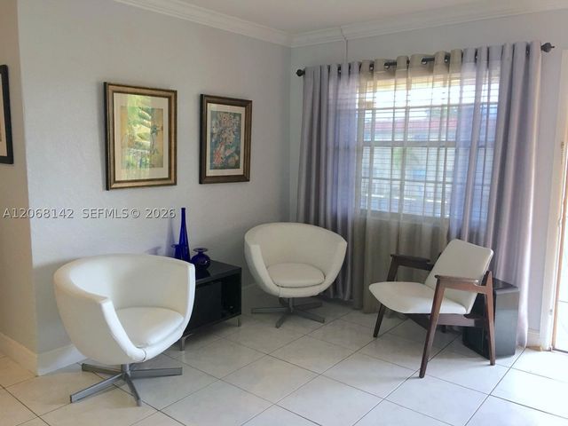 3905 SW 78th Ct 205, Miami, FL 33155