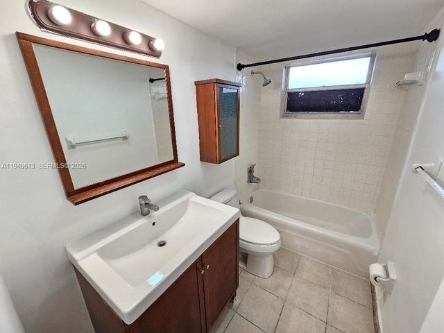 441 NE 195th St 105, Miami, FL 33179