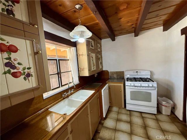 6591 N Star, 29 Palms, CA 92277