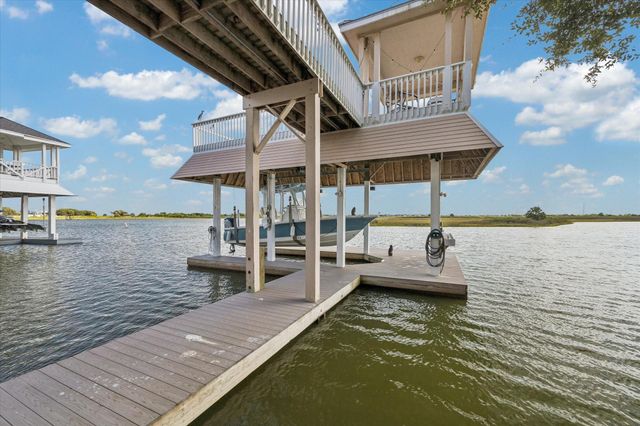 13243 Binnacle Way, Galveston, TX 77554