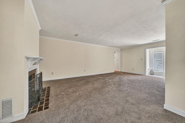 S 2518 Clearing RD, Salem, VA 24153