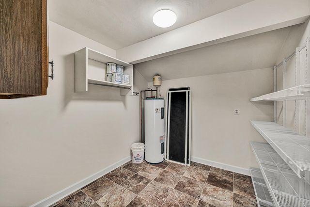 S 2518 Clearing RD, Salem, VA 24153