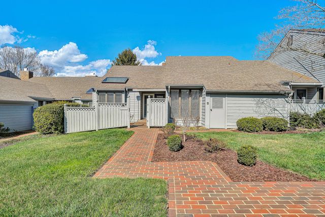 S 2518 Clearing RD, Salem, VA 24153