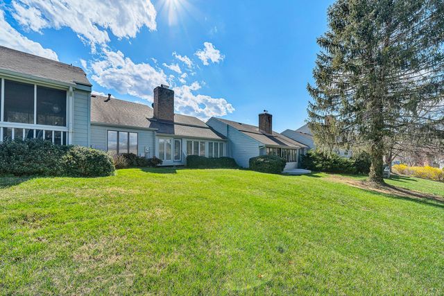 S 2518 Clearing RD, Salem, VA 24153