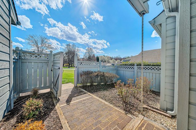 S 2518 Clearing RD, Salem, VA 24153