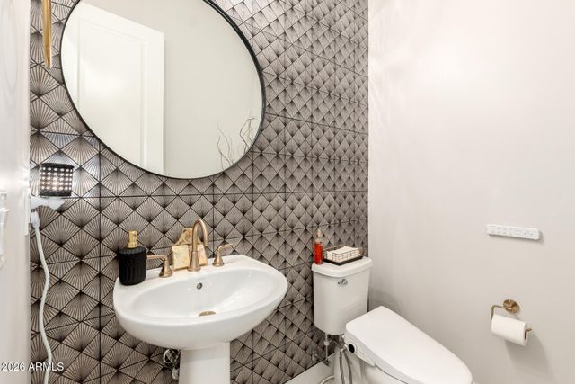 10337 E TRILLIUM Avenue, Mesa, AZ 85212