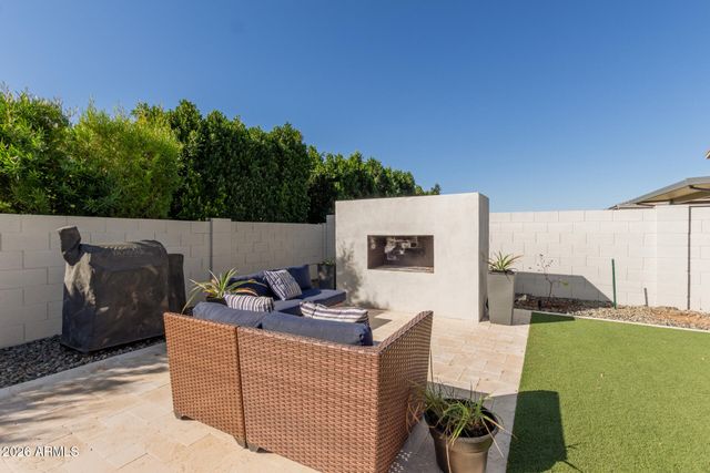 10337 E TRILLIUM Avenue, Mesa, AZ 85212