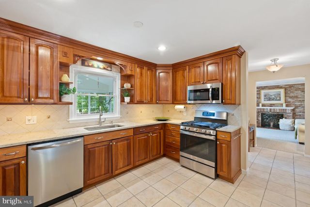 13820 FLINT ROCK RD, Rockville, MD 20853