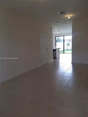3388 W 100th Ter, Hialeah, FL 33018