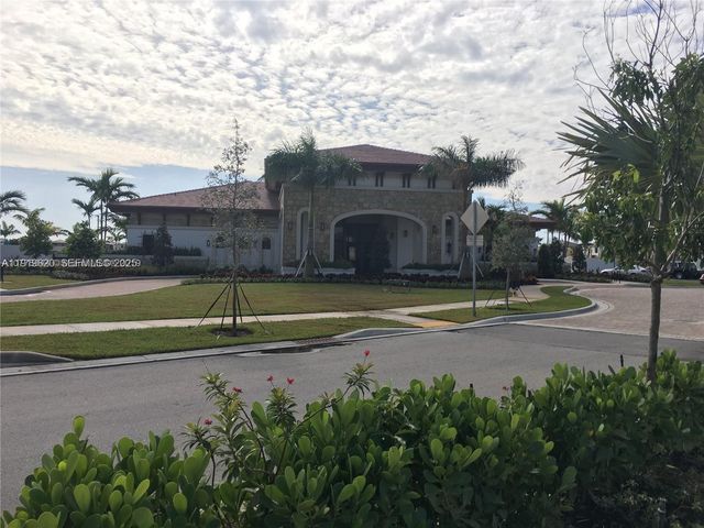 3388 W 100th Ter, Hialeah, FL 33018