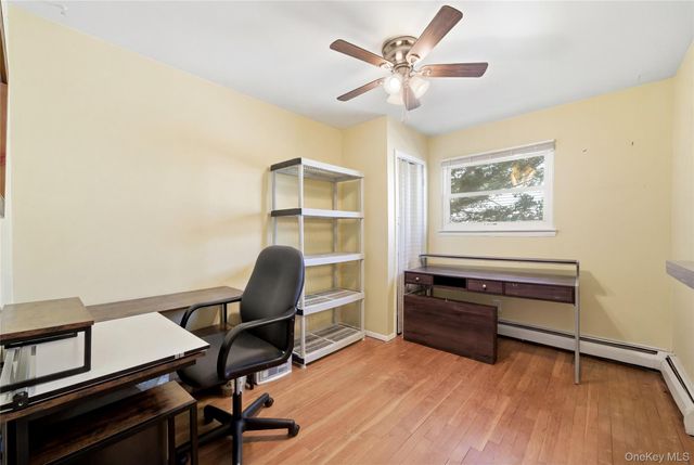 32 46th Street, Islip, NY 11751