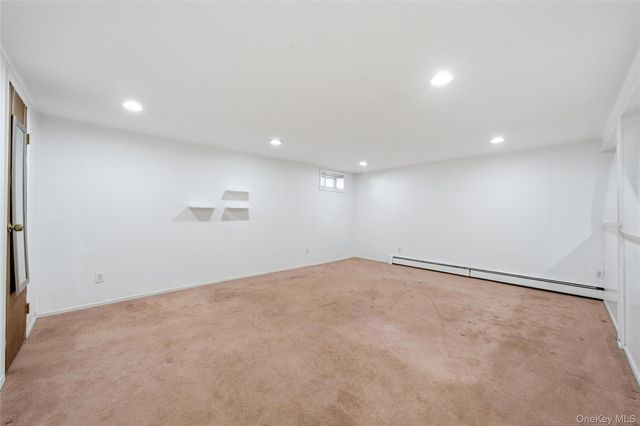 32 46th Street, Islip, NY 11751