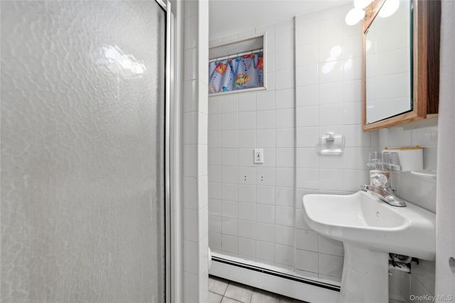 32 46th Street, Islip, NY 11751