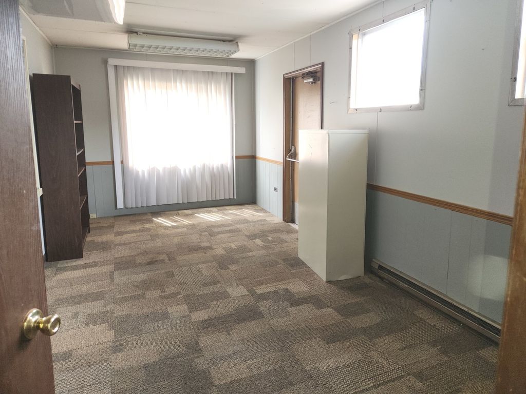Image 13 of property listing at 128 N 3rd Street, Mt Vernon, IL 62864