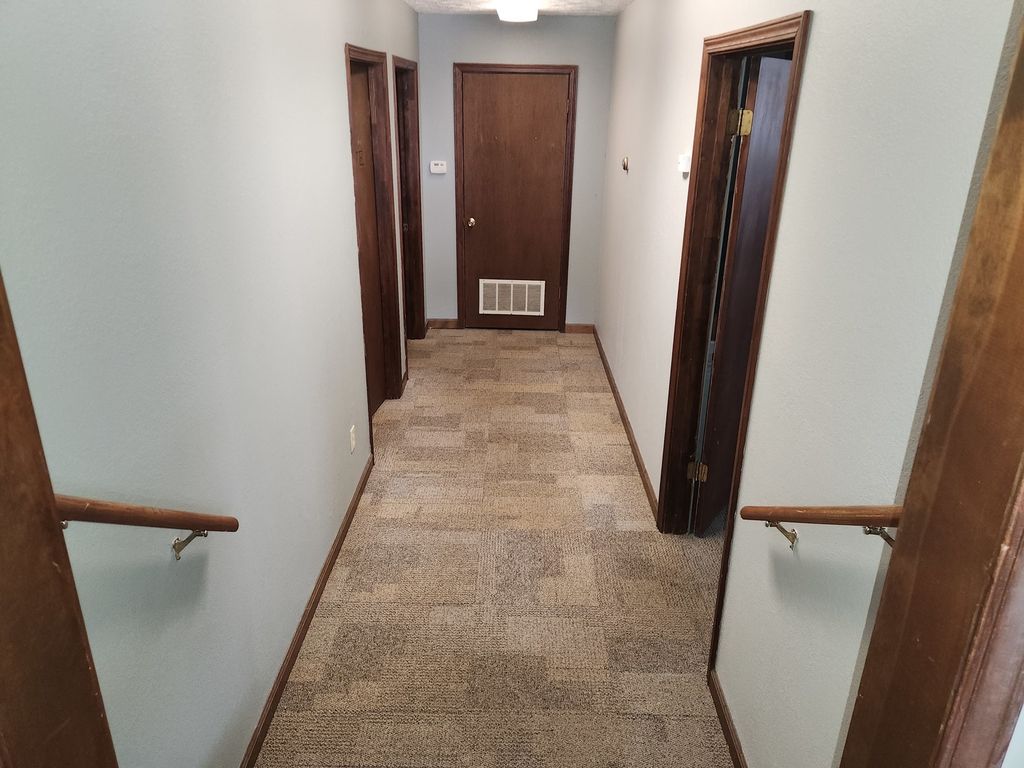 Image 7 of property listing at 128 N 3rd Street, Mt Vernon, IL 62864