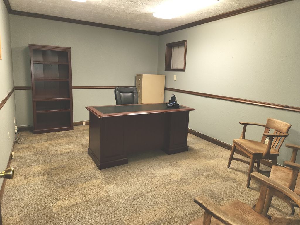 Image 8 of property listing at 128 N 3rd Street, Mt Vernon, IL 62864