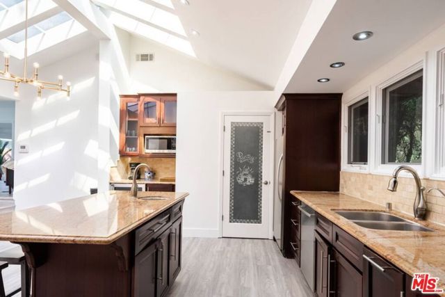 11331 Isleta Street, Los Angeles, CA 90049