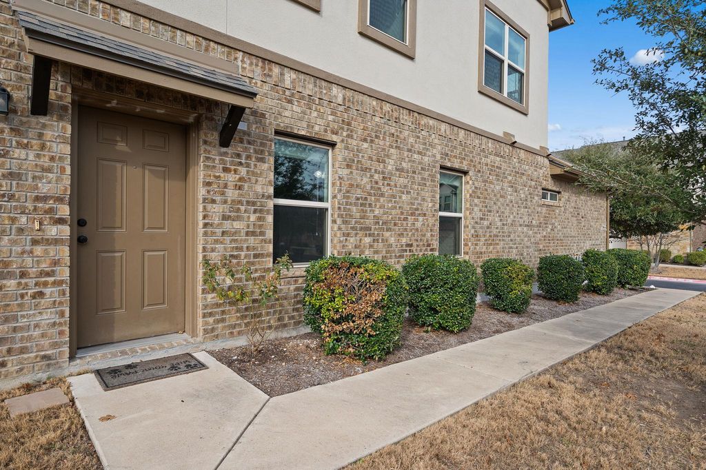 2304 S Lakeline BLVD 384, Cedar Park, TX 78613