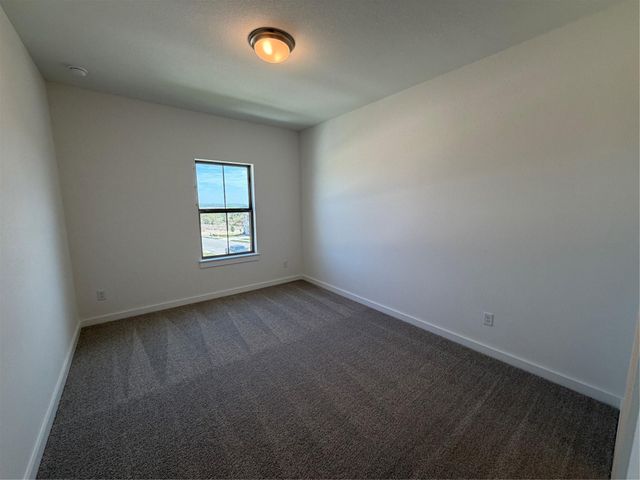 101 Gibbs DR, Liberty Hill, TX 78642