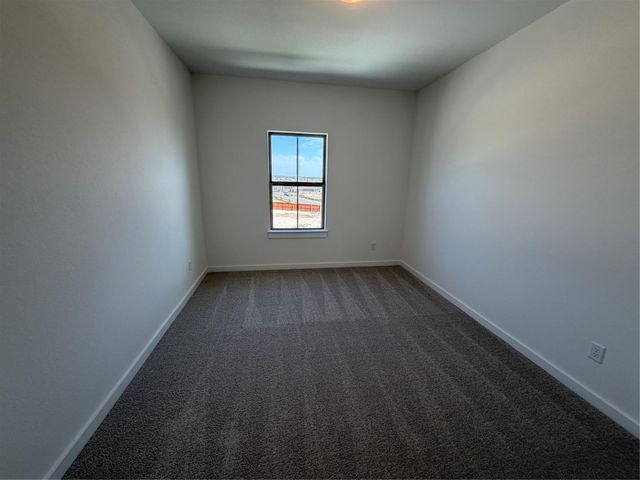 101 Gibbs DR, Liberty Hill, TX 78642