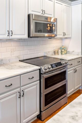 818 Lynnstone Drive, Chattanooga, TN 37405