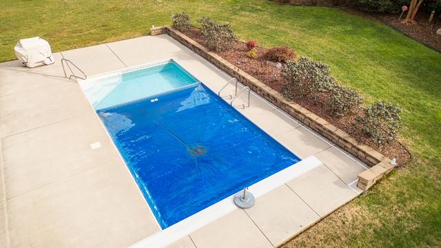 818 Lynnstone Drive, Chattanooga, TN 37405