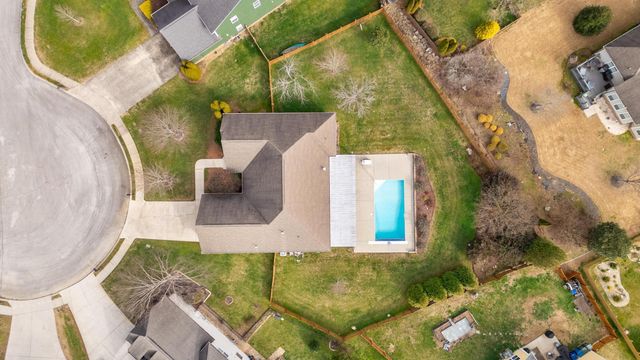 818 Lynnstone Drive, Chattanooga, TN 37405