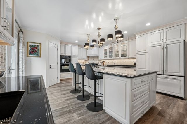 10 Fairway Ave, West Orange Twp., NJ 07052