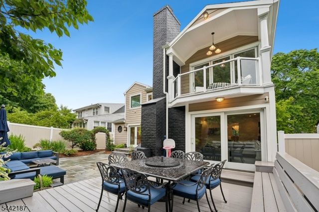 10 Fairway Ave, West Orange Twp., NJ 07052
