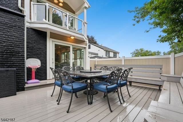 10 Fairway Ave, West Orange Twp., NJ 07052