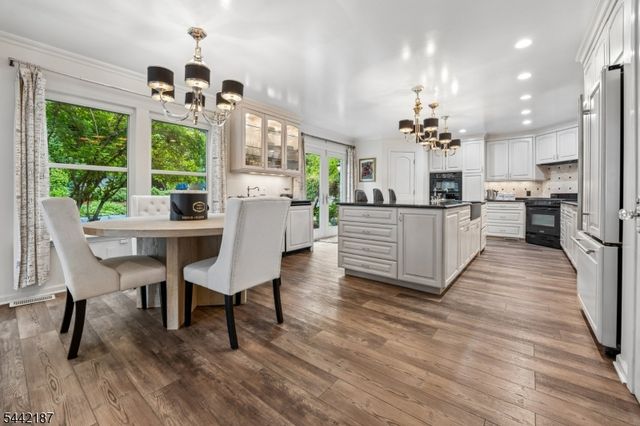 10 Fairway Ave, West Orange Twp., NJ 07052