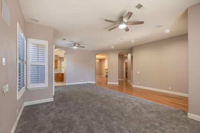 1153 E Milgeo, Ripon, CA 95366