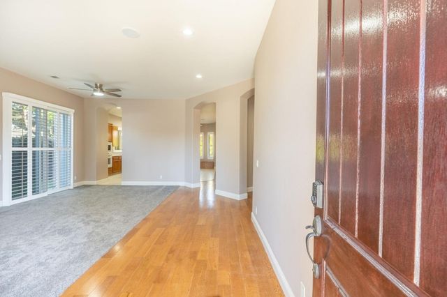 1153 E Milgeo, Ripon, CA 95366