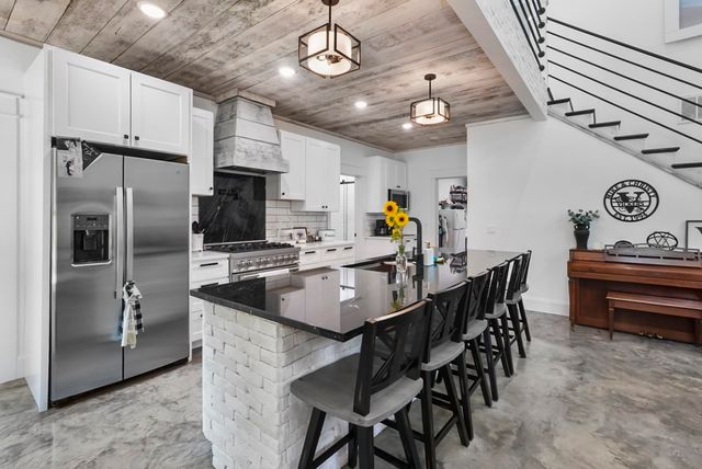 5795 Iron Mountain Road, Mountain View, AR 72560