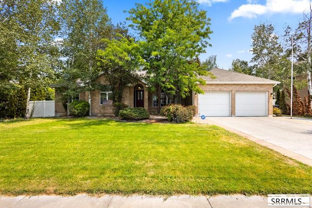 2899 Glenwood Drive, Idaho Falls, ID 83404