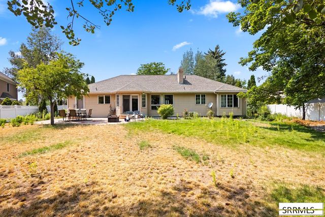2899 Glenwood Drive, Idaho Falls, ID 83404