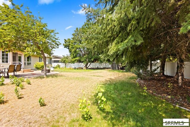 2899 Glenwood Drive, Idaho Falls, ID 83404