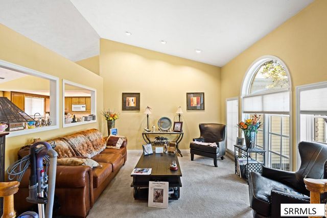 2899 Glenwood Drive, Idaho Falls, ID 83404