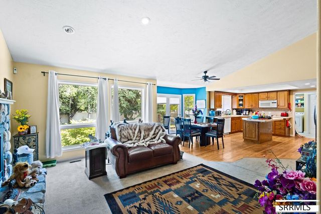 2899 Glenwood Drive, Idaho Falls, ID 83404