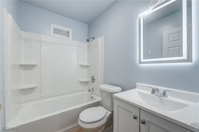 1332 W 18th Street, Lorain, OH 44052