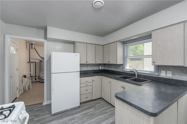 1332 W 18th Street, Lorain, OH 44052