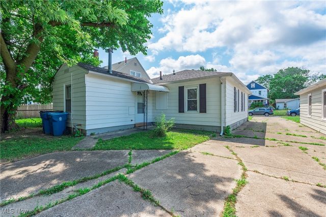 1332 W 18th Street, Lorain, OH 44052