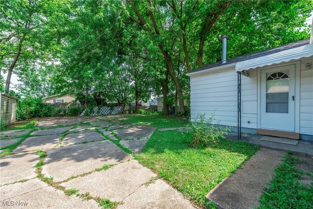 1332 W 18th Street, Lorain, OH 44052