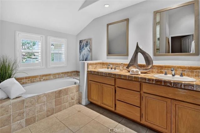38 CAMERAY HEIGHTS, Laguna Niguel, CA 92677
