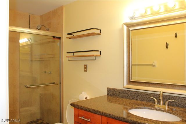 741 Palm View DR E3, Naples, FL 34110