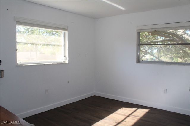 741 Palm View DR E3, Naples, FL 34110